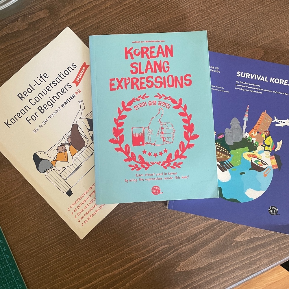 Set of 3 Korean language books - like new - Korean study books
